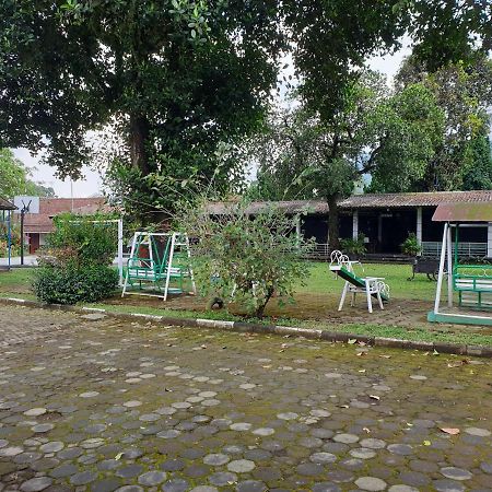 Yehezkiel Hotel Lembang Mitra Reddoorz מראה חיצוני תמונה