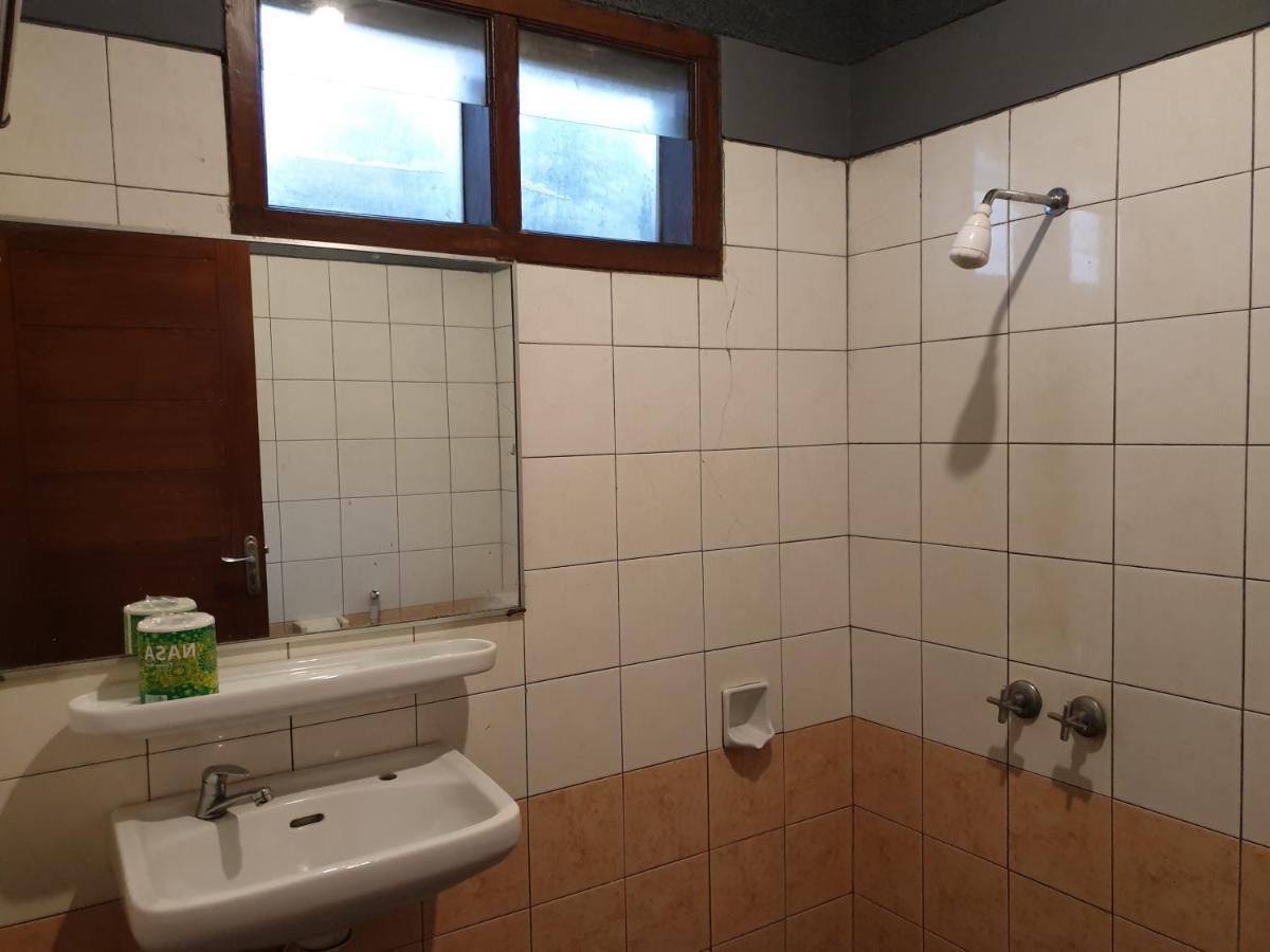 Yehezkiel Hotel Lembang Mitra Reddoorz מראה חיצוני תמונה