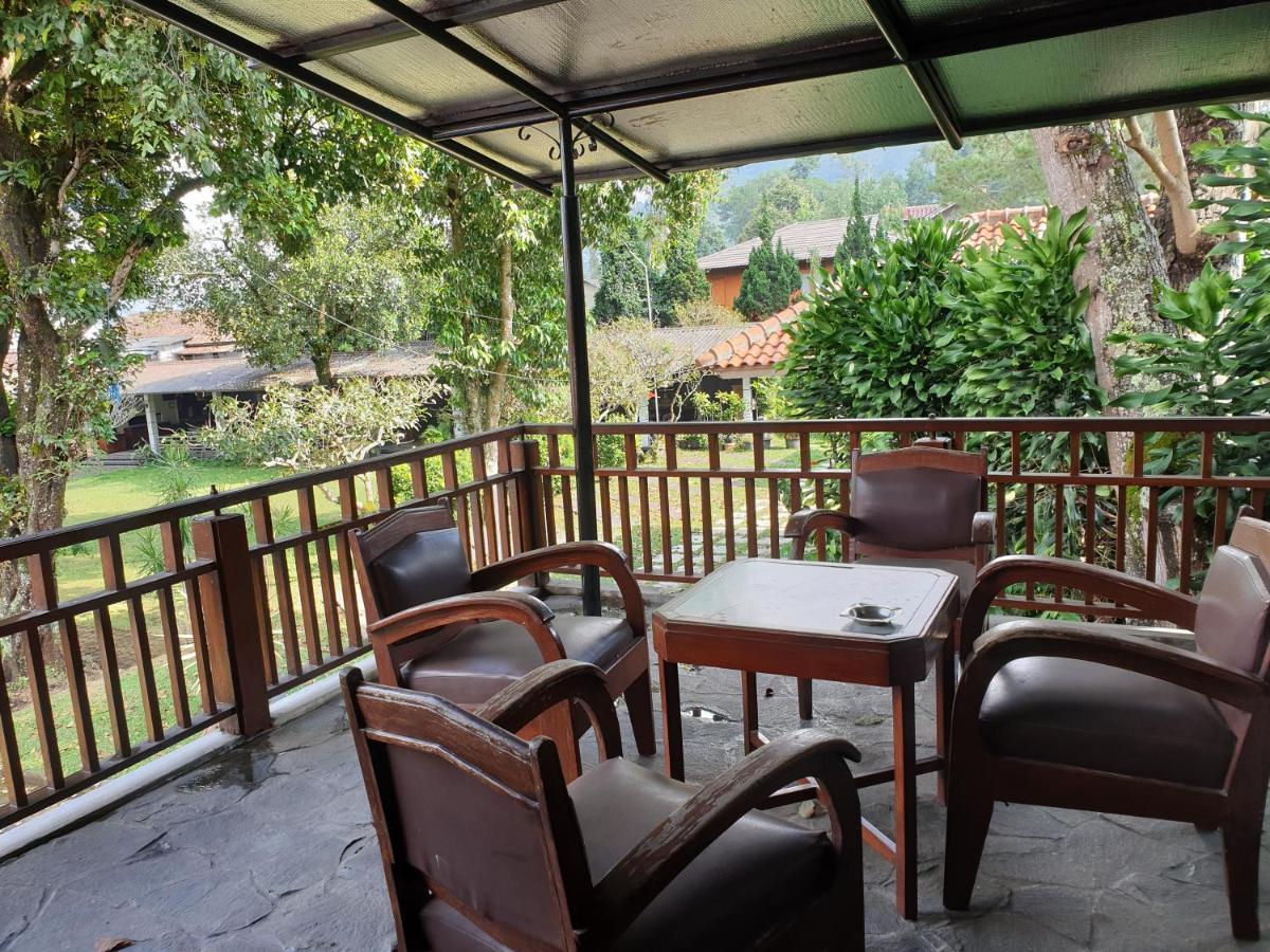 Yehezkiel Hotel Lembang Mitra Reddoorz מראה חיצוני תמונה