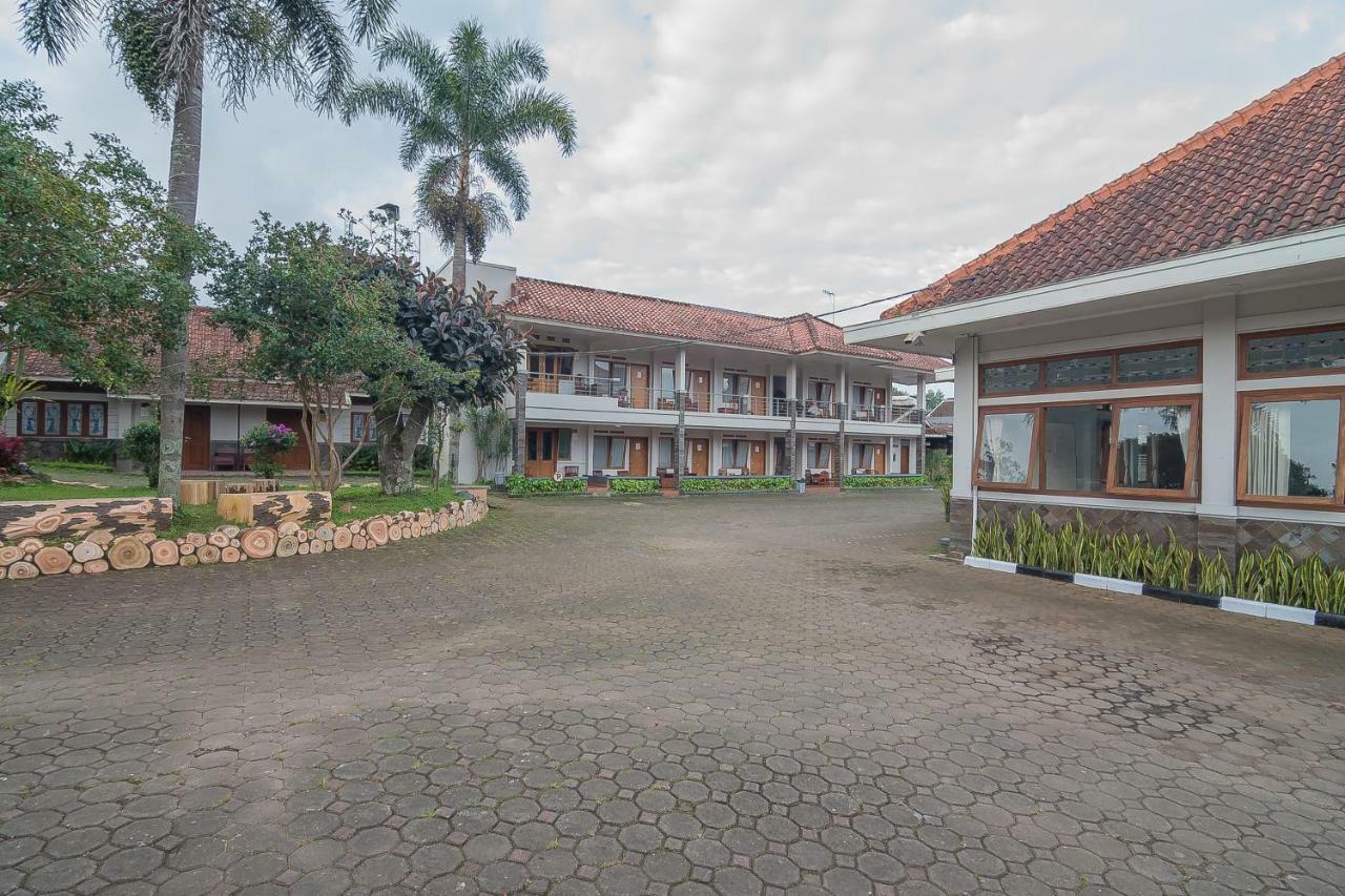 Yehezkiel Hotel Lembang Mitra Reddoorz מראה חיצוני תמונה