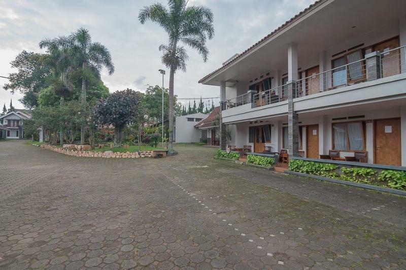 Yehezkiel Hotel Lembang Mitra Reddoorz מראה חיצוני תמונה